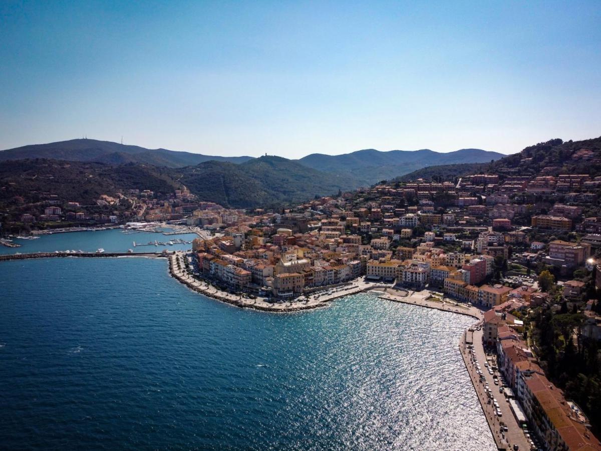 Monolocale Mansarda A Porto Santo Stefano Argentario Apartment Bagian luar foto